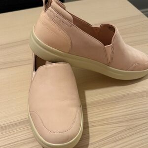Vionic Penelope Slip on Sneaker Nubuck Leather Size 8 - Blush Pink